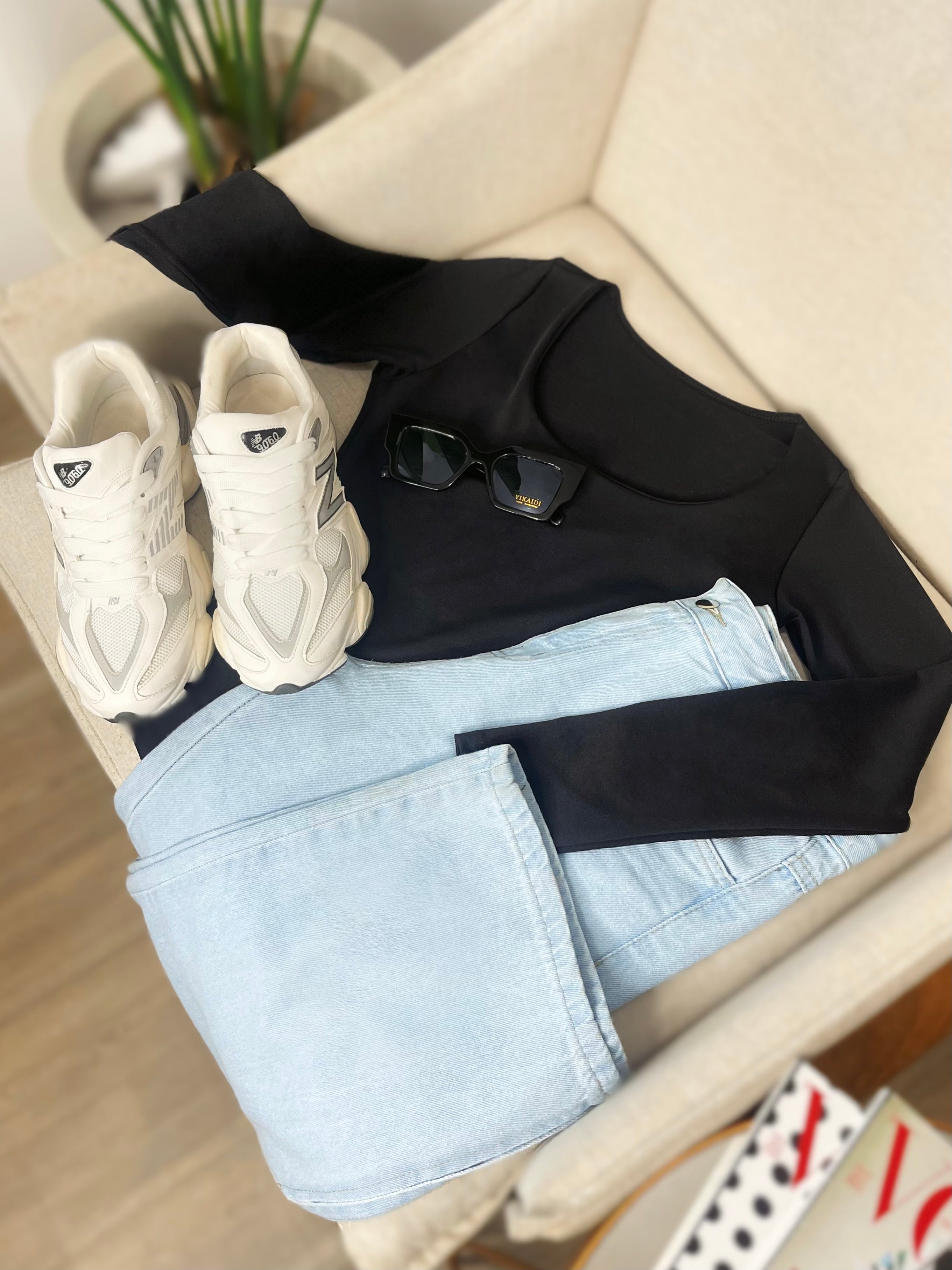 Tenis New Balance 9060 Feminino Em Couro