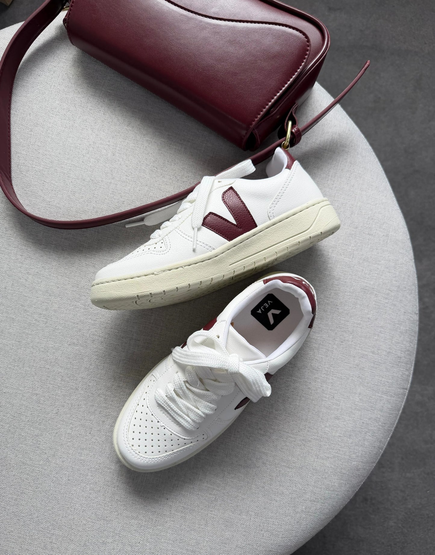 Tenis V10 - Branco Marsala