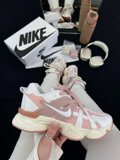 Tênis NK V2K Run Nude
