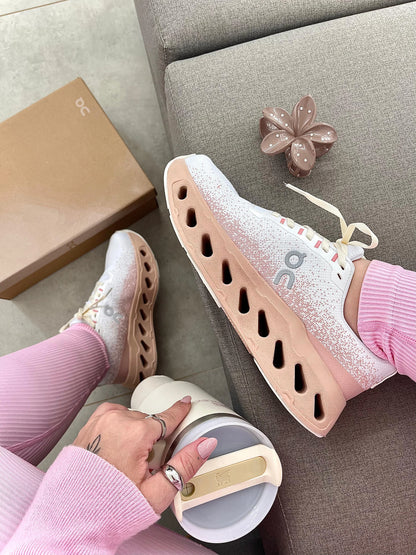 Tenis On CloudSurfer Off Nude