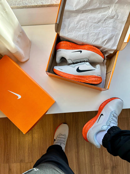 Tenis Air Zoom Cinza Laranja