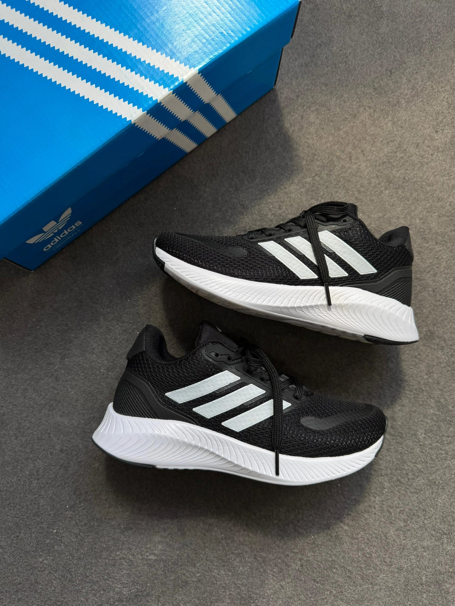 Tênis AD Run Falcon 05 Preto/Branco