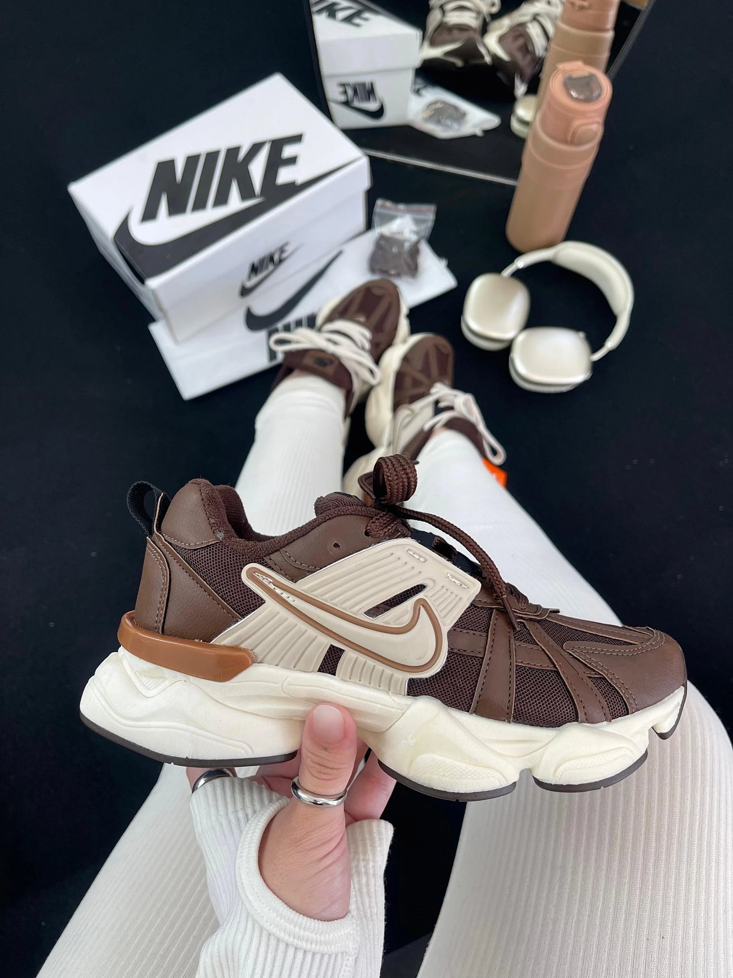 Tênis NK V2K Run Coffe