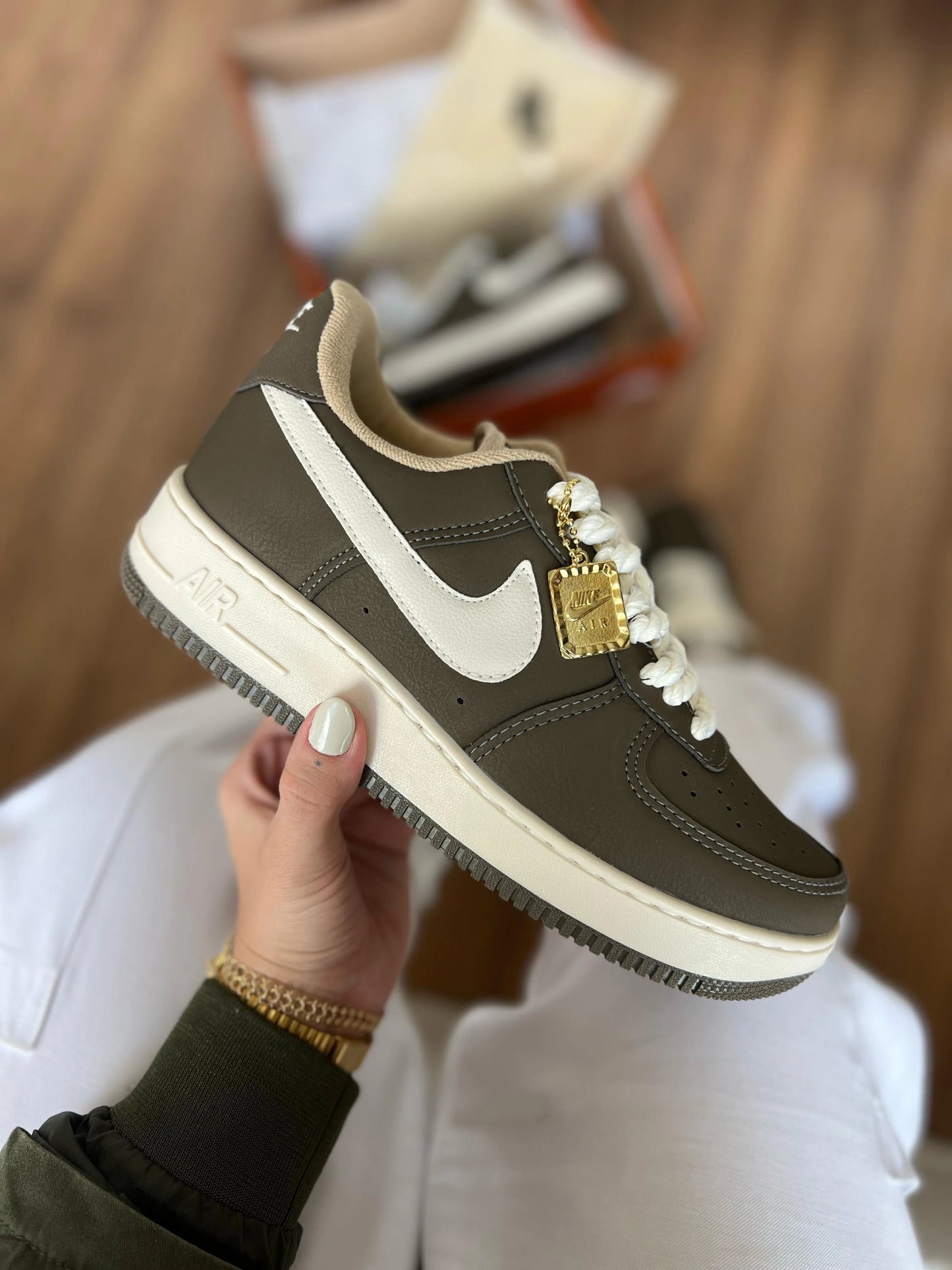 Tenis NK Air Force medalha Verde Musgo