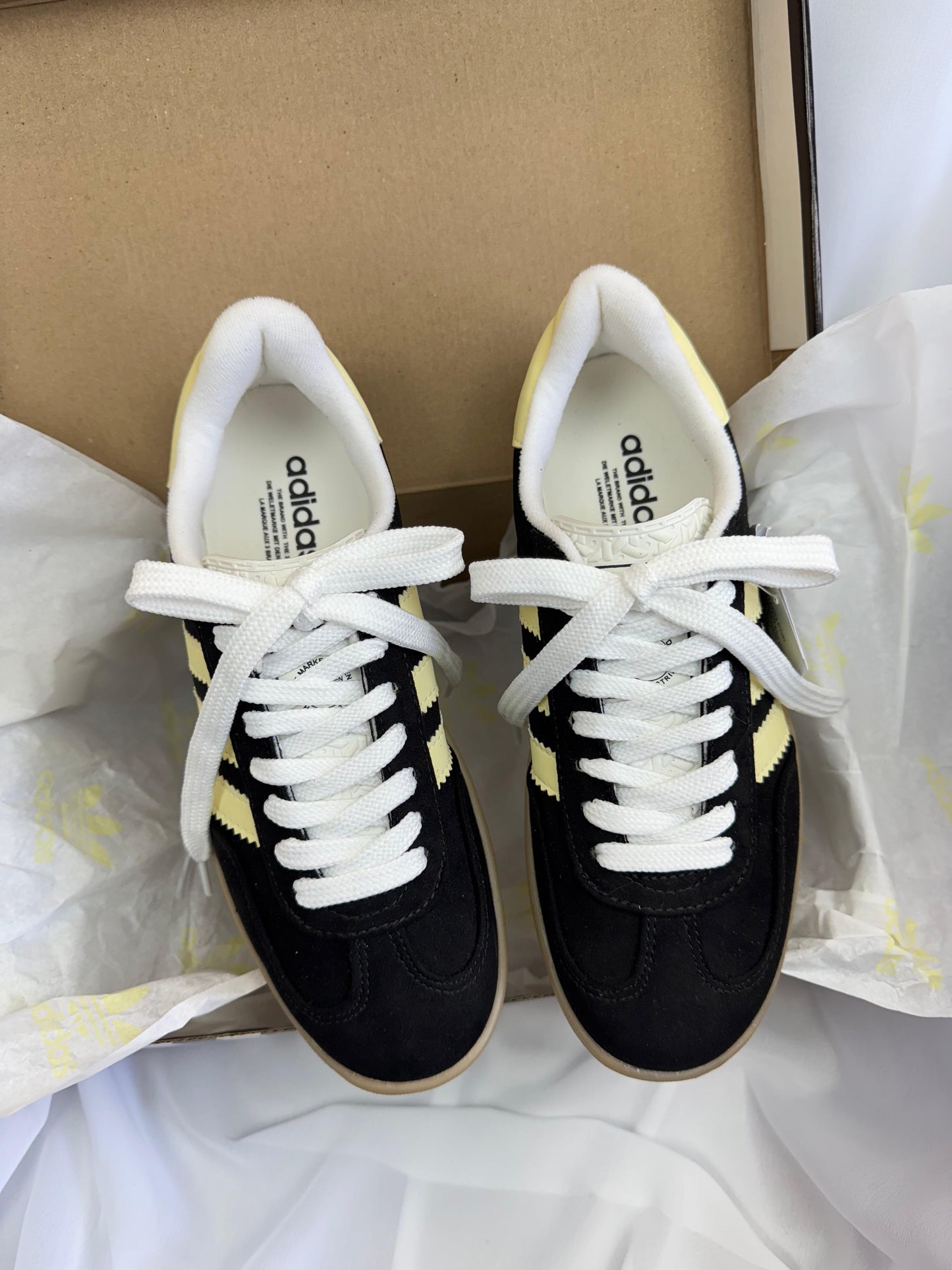 Tênis Gazelle Indoor Black Yellow