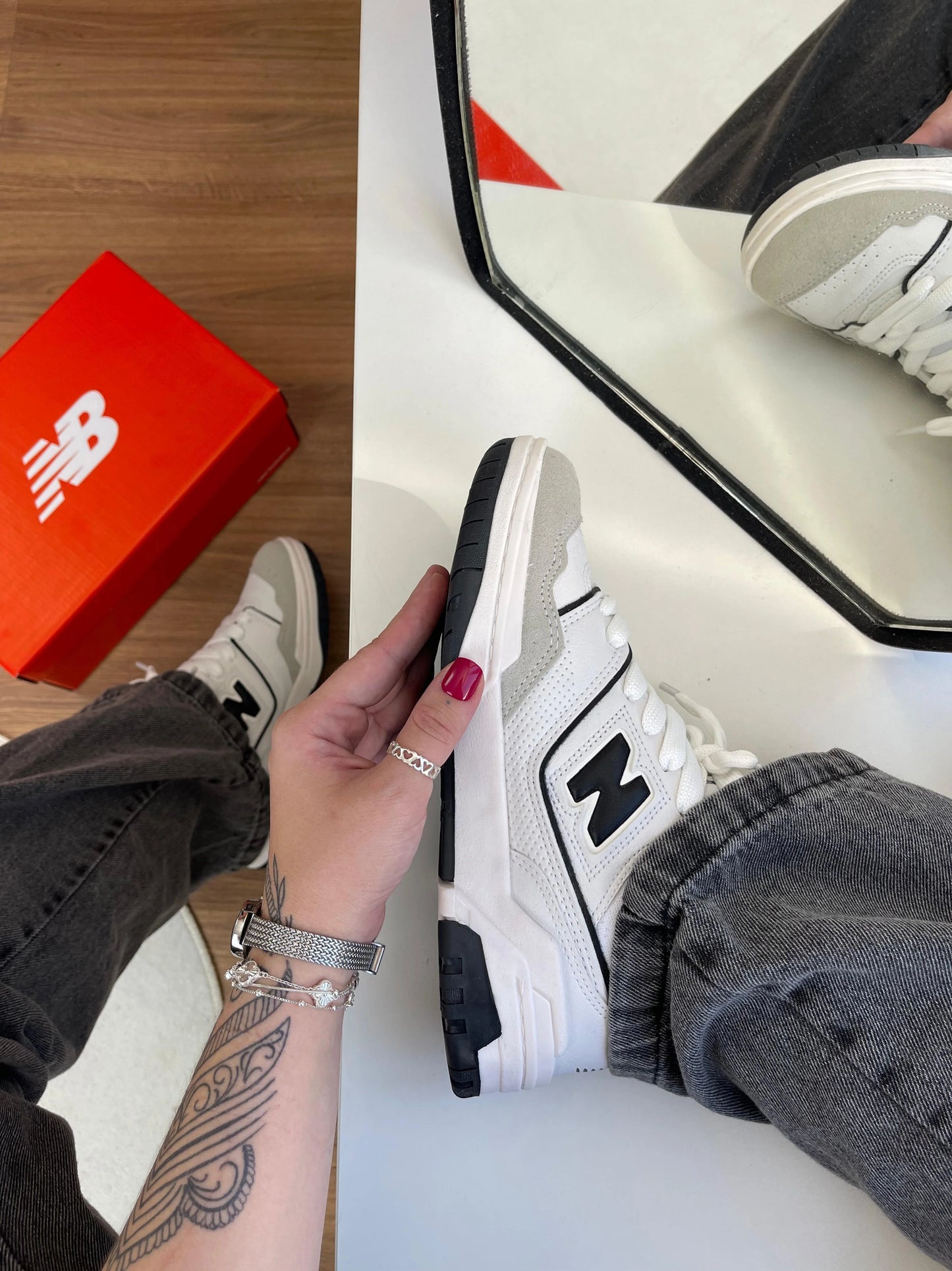 Tenis NB 550 Branco Preto