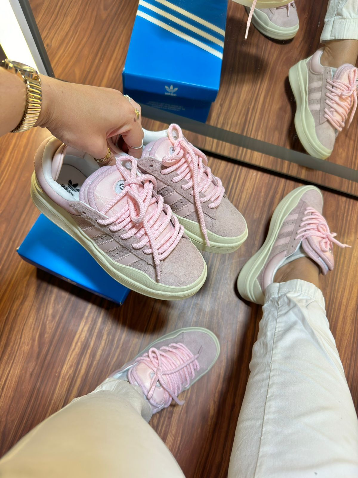 Tênis Bad Bunny x Campus Pink