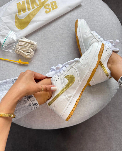 Dunk Low Pro Branco/Ouro