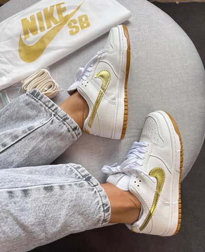 Dunk Low Pro Branco/Ouro