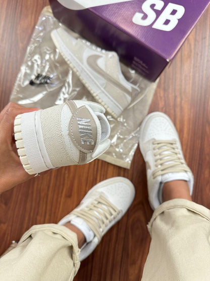 Nk Dunk Luxo Off/Bege