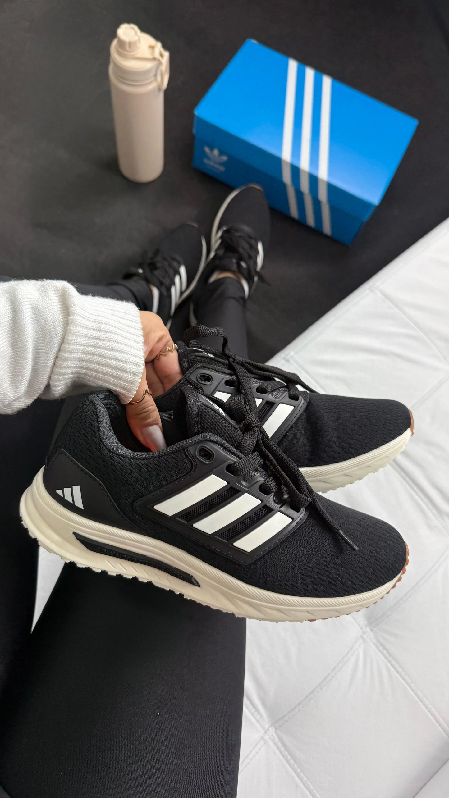 Tenis AD A-Boost Advanced - Preto Branco