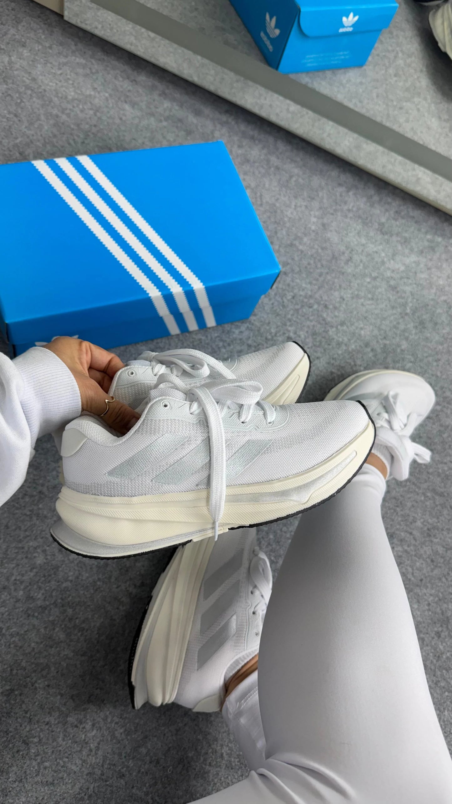 Tenis AD Supernova - Branco Prata