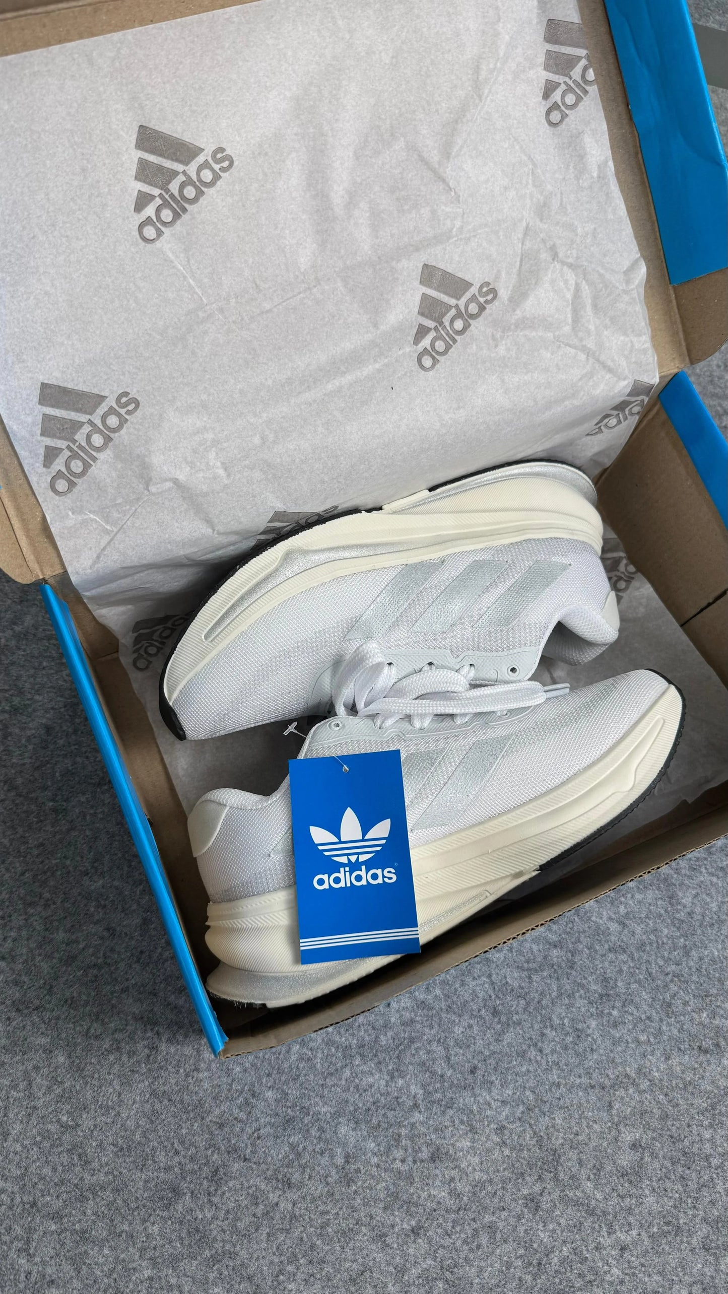 Tenis AD Supernova - Branco Prata
