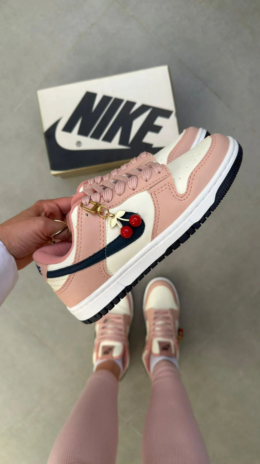 Tenis DNK Low - Cereja