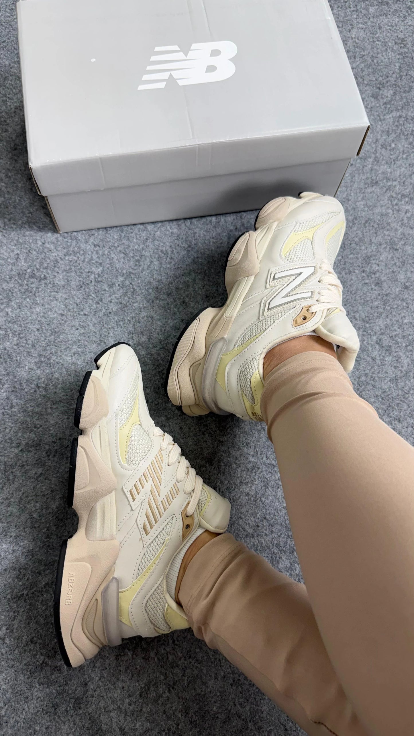 Tenis New 9060 Couro - Branco Amarelo