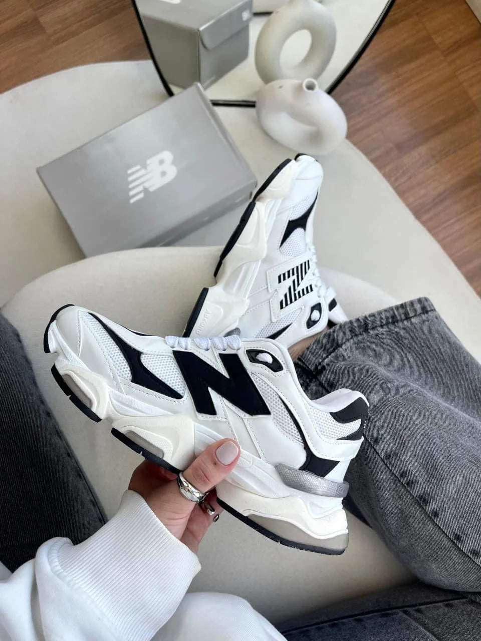Tenis New 9060 Couro - Branco Preto