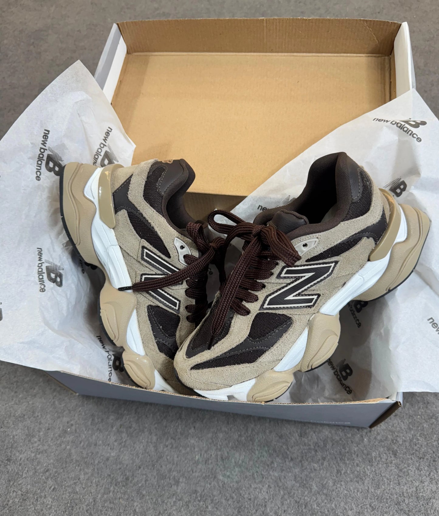 Tenis New 9060 Couro - Castor Chocolate