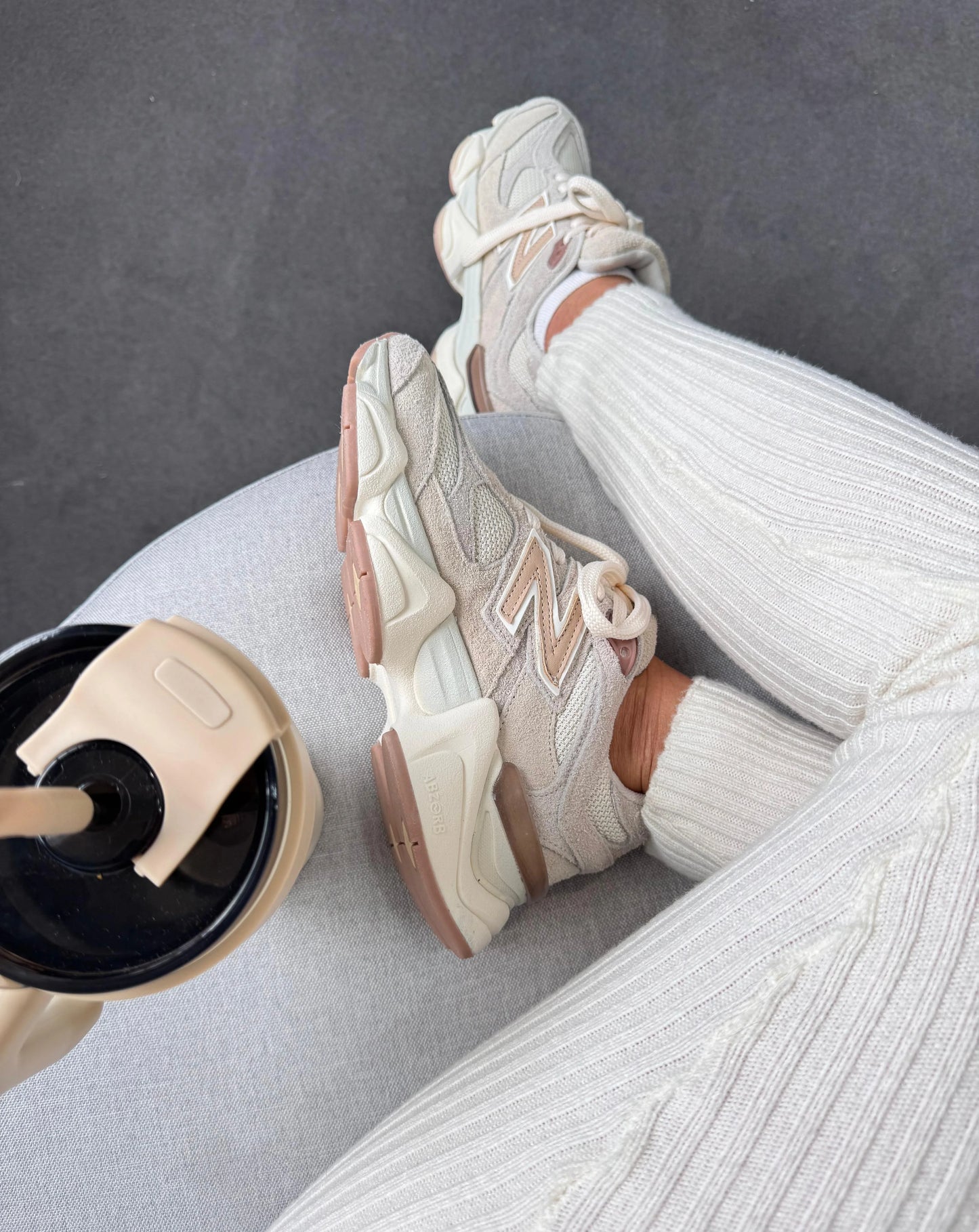 Tenis New 9060 Couro - Salmao Clean