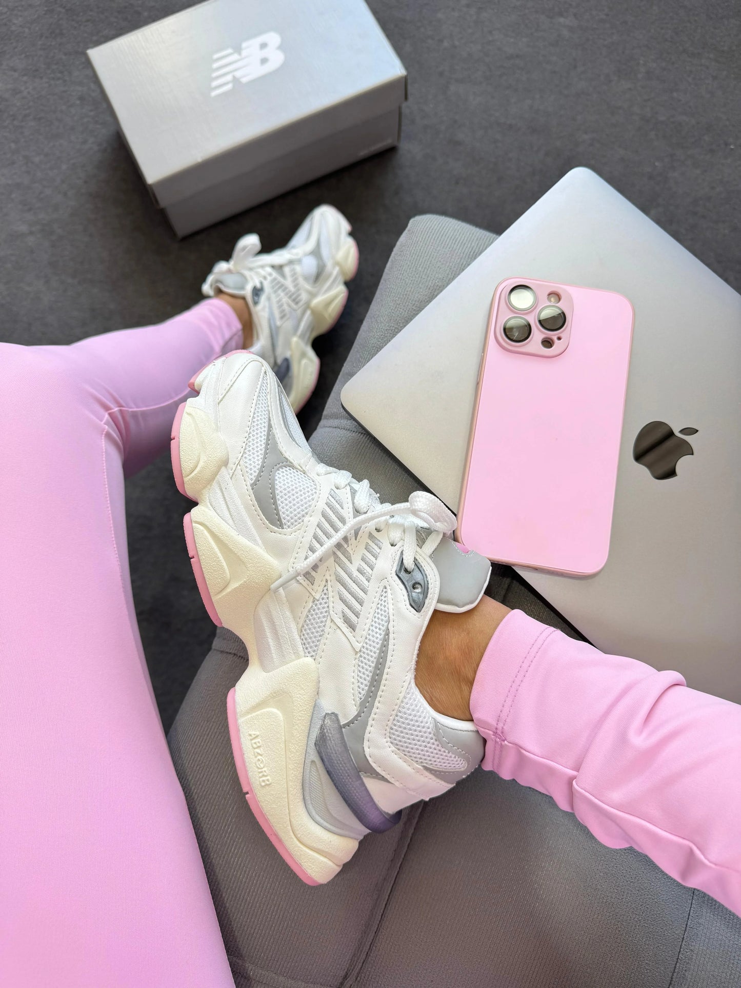 Tenis New 9060 Couro - Branco Rosa