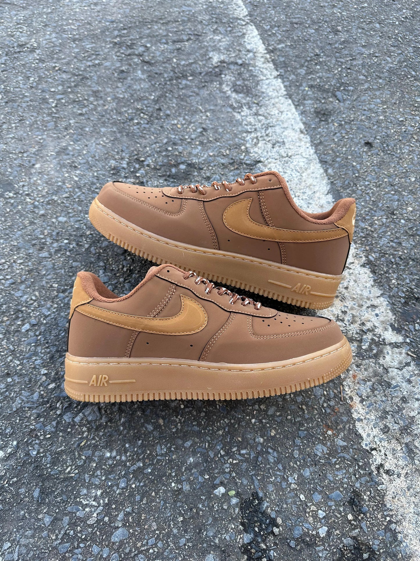 Tenis NK Air F1 - Caramelo