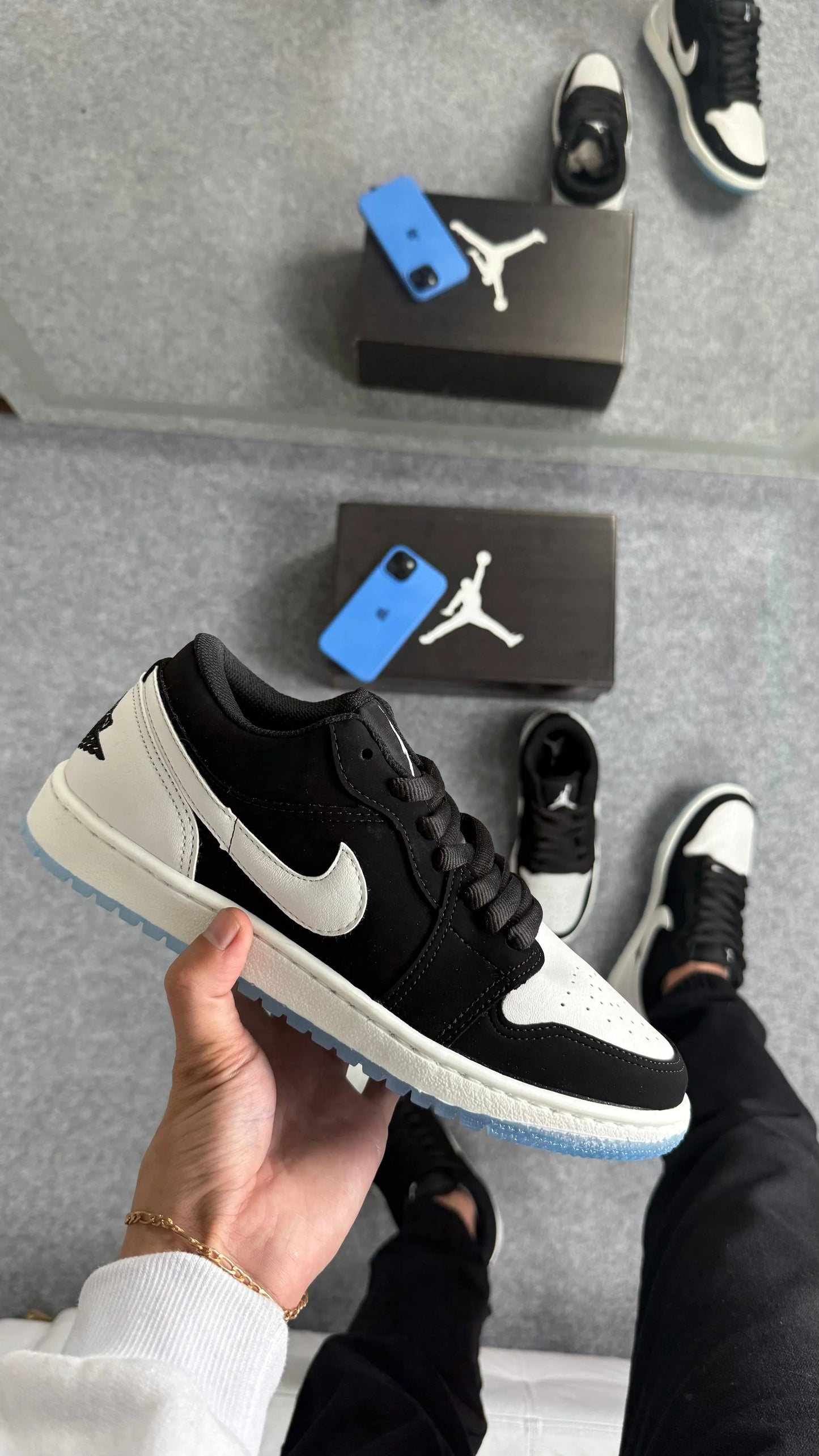 Tenis NK Air J Low - Preto Branco