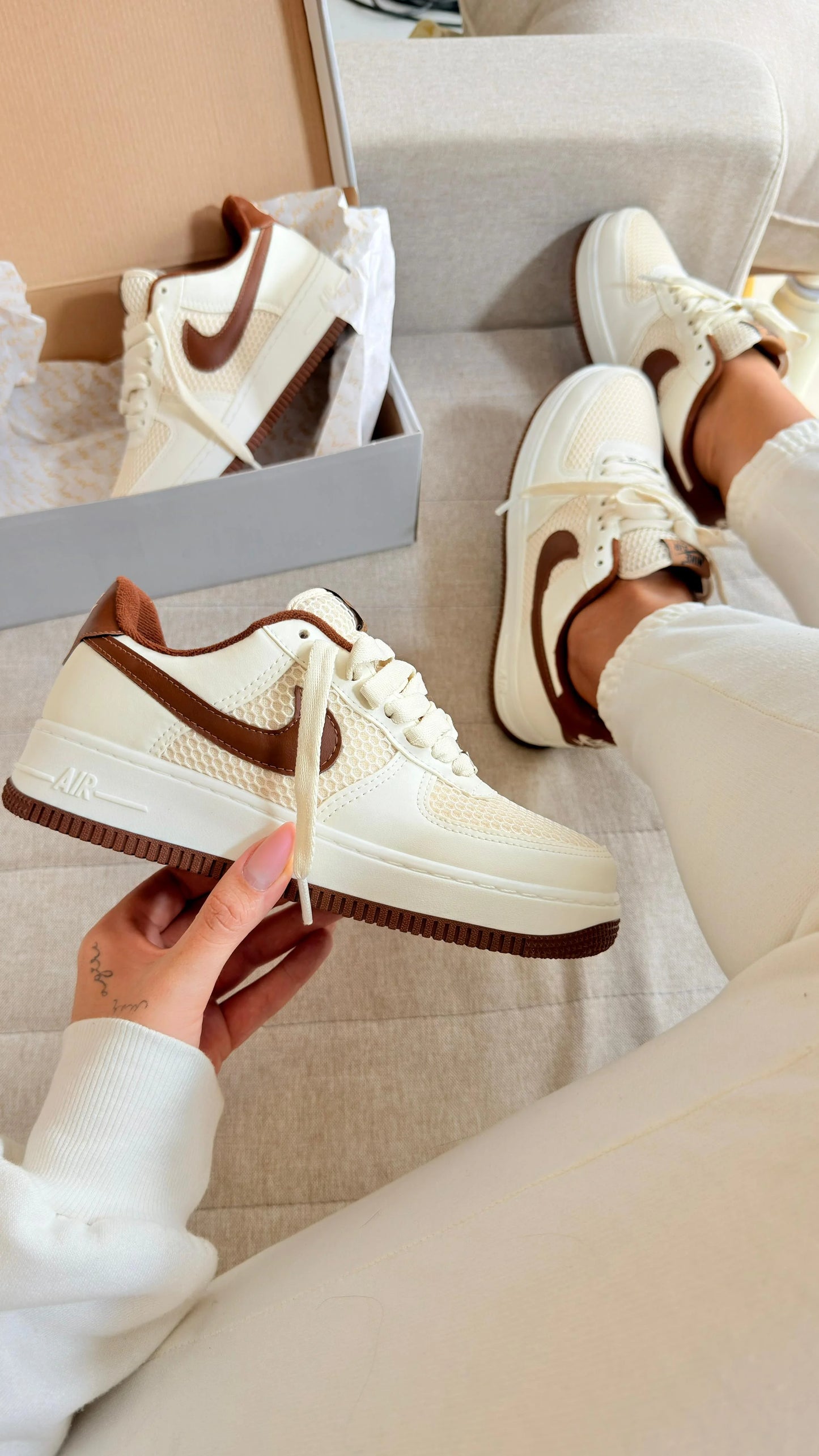 Tenis NK Air F - Off Castanho