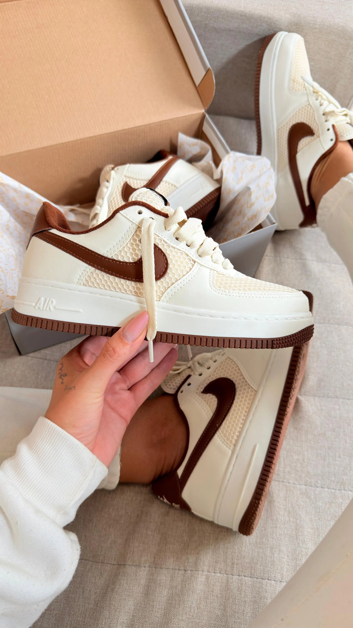 Tenis NK Air F - Off Castanho