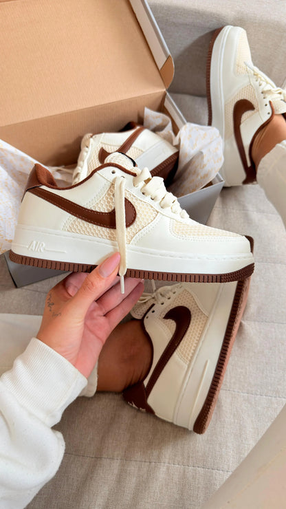 Tenis NK Air F - Off Castanho