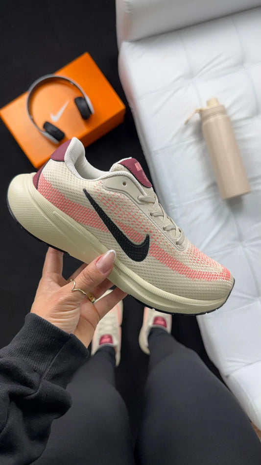 Tenis NK Flay - Branco Goiaba