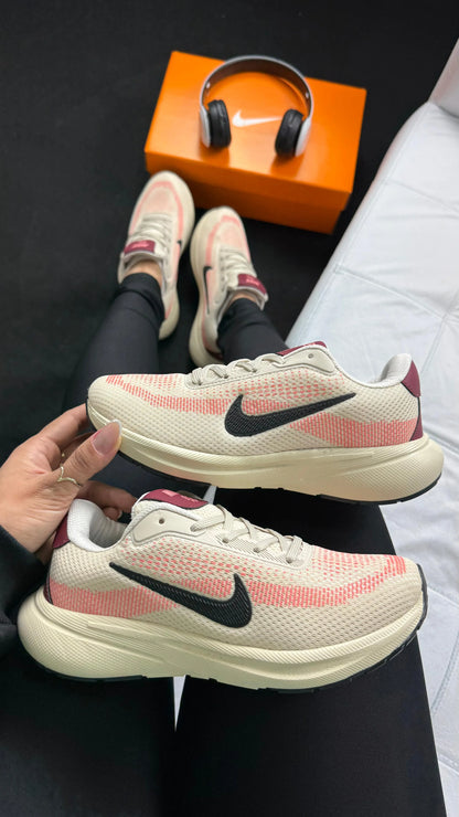 Tenis NK Flay - Branco Goiaba
