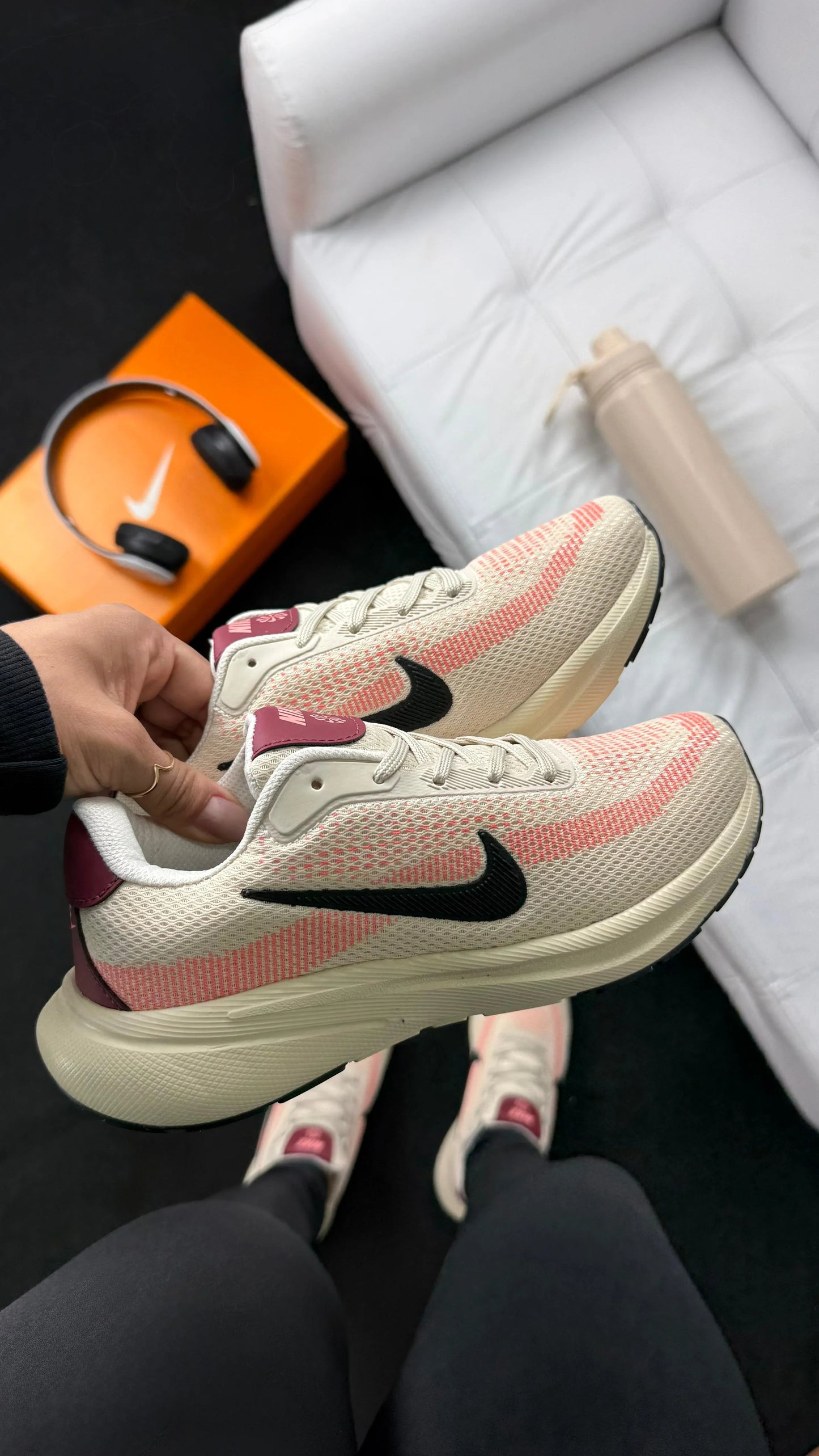 Tenis NK Flay - Branco Goiaba