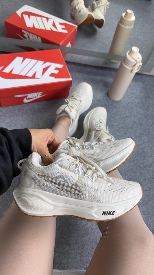 Tenis NK Pegasus Trail - Bege