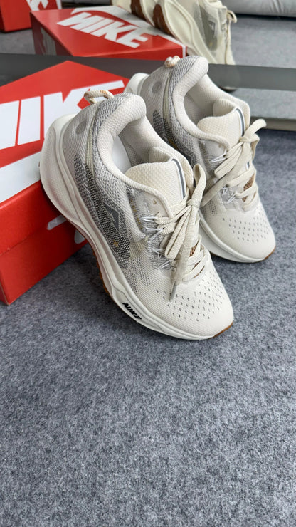 Tenis NK Pegasus Trail - Bege