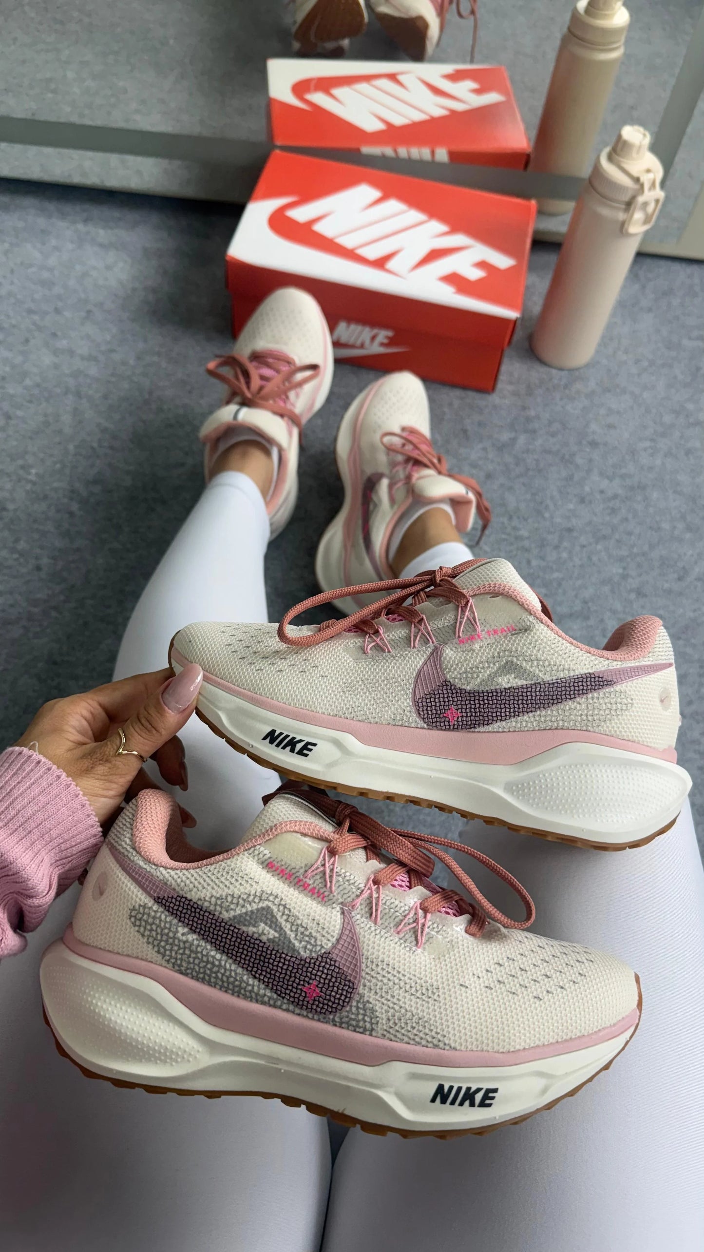 Tenis NK Pegasus Trail - Off Nude