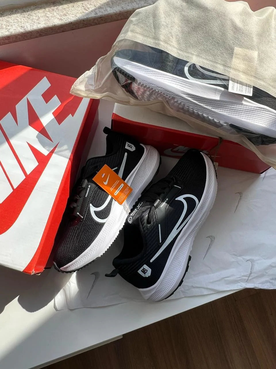 Tenis NK Pegasus 40 - Preto Branco
