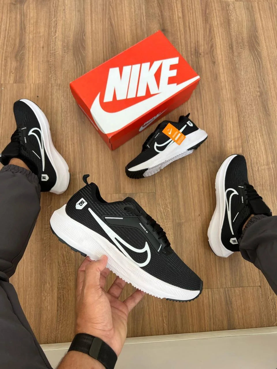 Tenis NK Pegasus 40 - Preto Branco