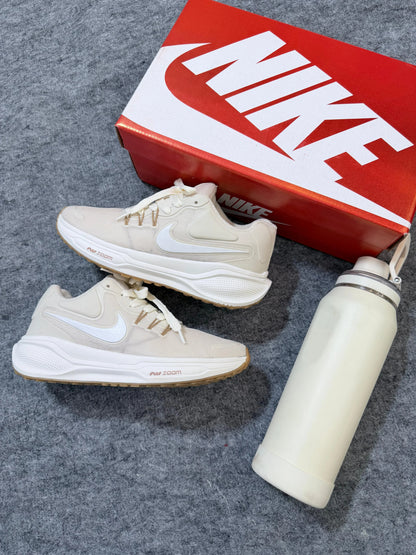Tenis NK Revolution - Off Branco