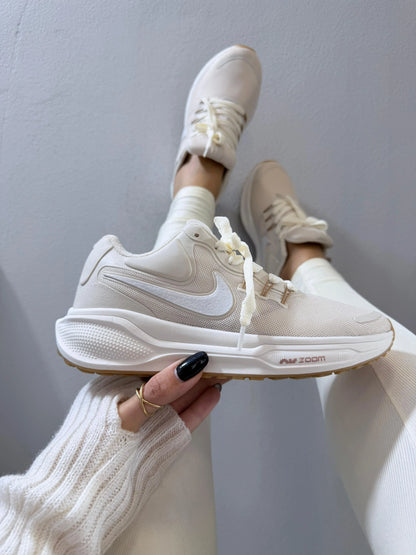 Tenis NK Revolution - Off Branco
