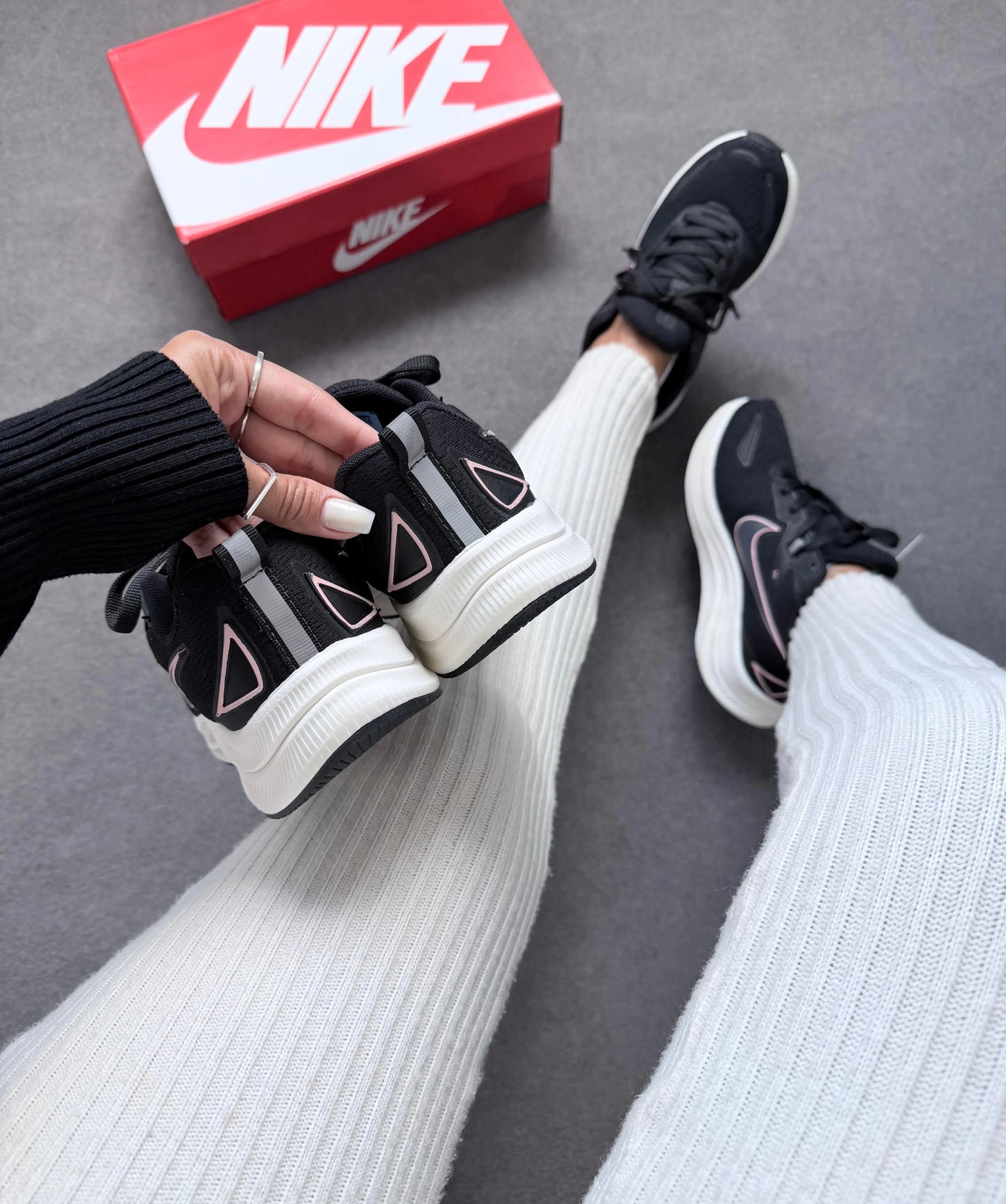 Tenis NK Running EST - Preto Nude