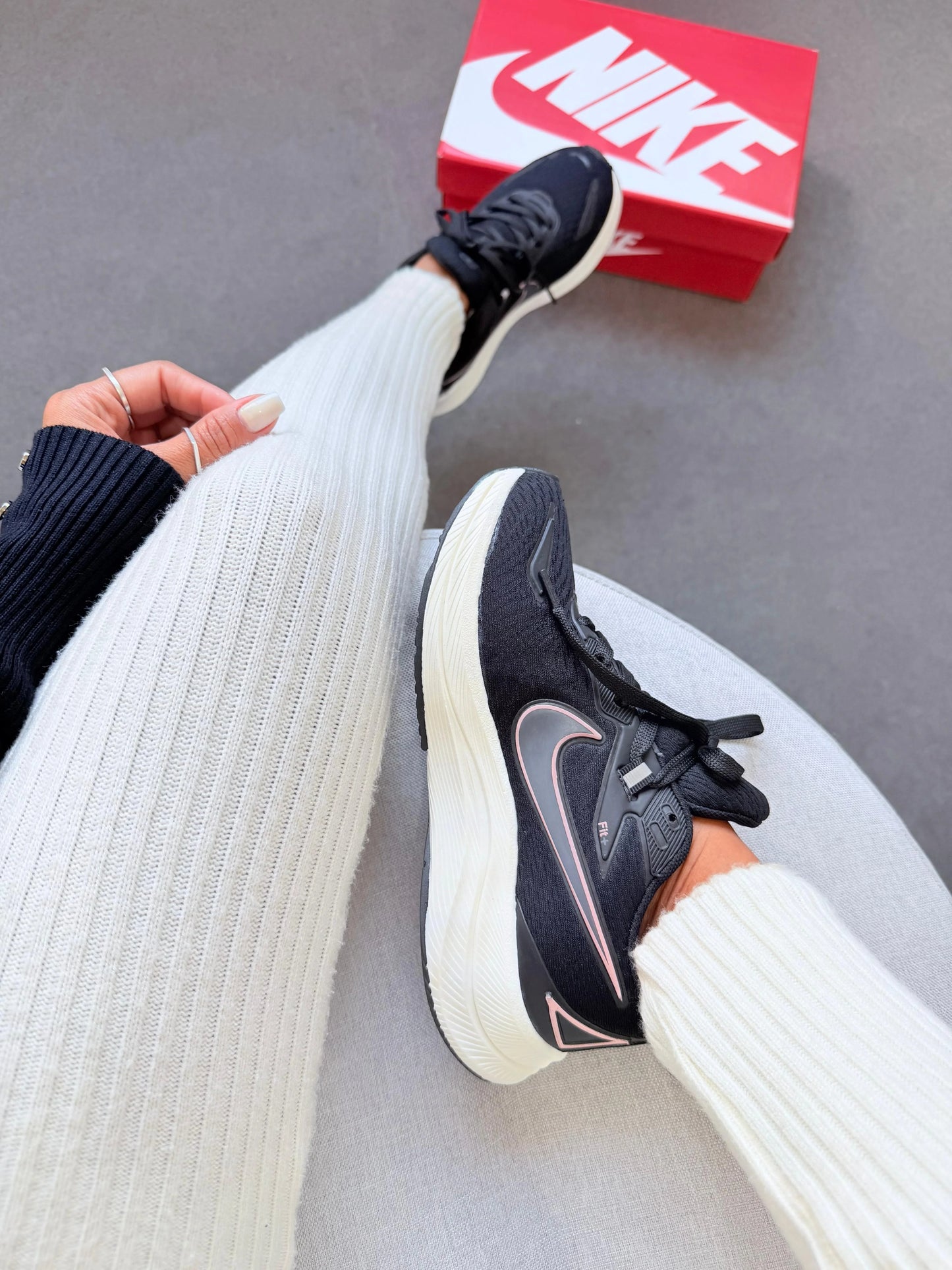 Tenis NK Running EST - Preto Nude