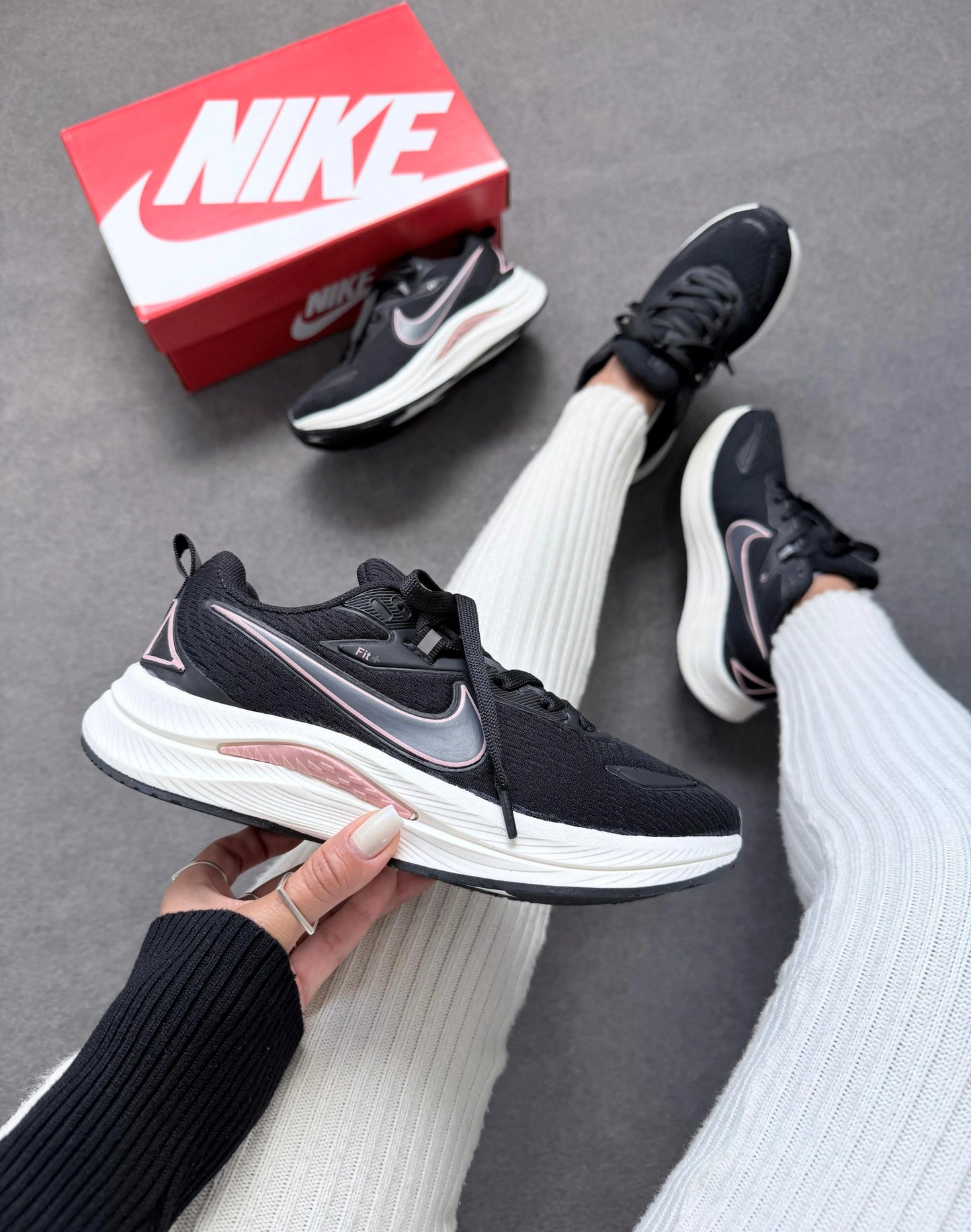 Tenis NK Running EST - Preto Nude