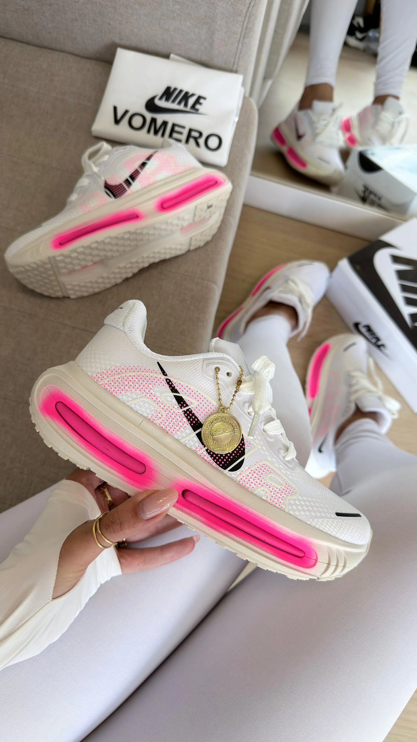 Tenis NK Vomero Premium - Branco Rosa