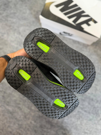 Tenis NK Vomero Premium - Preto Verde