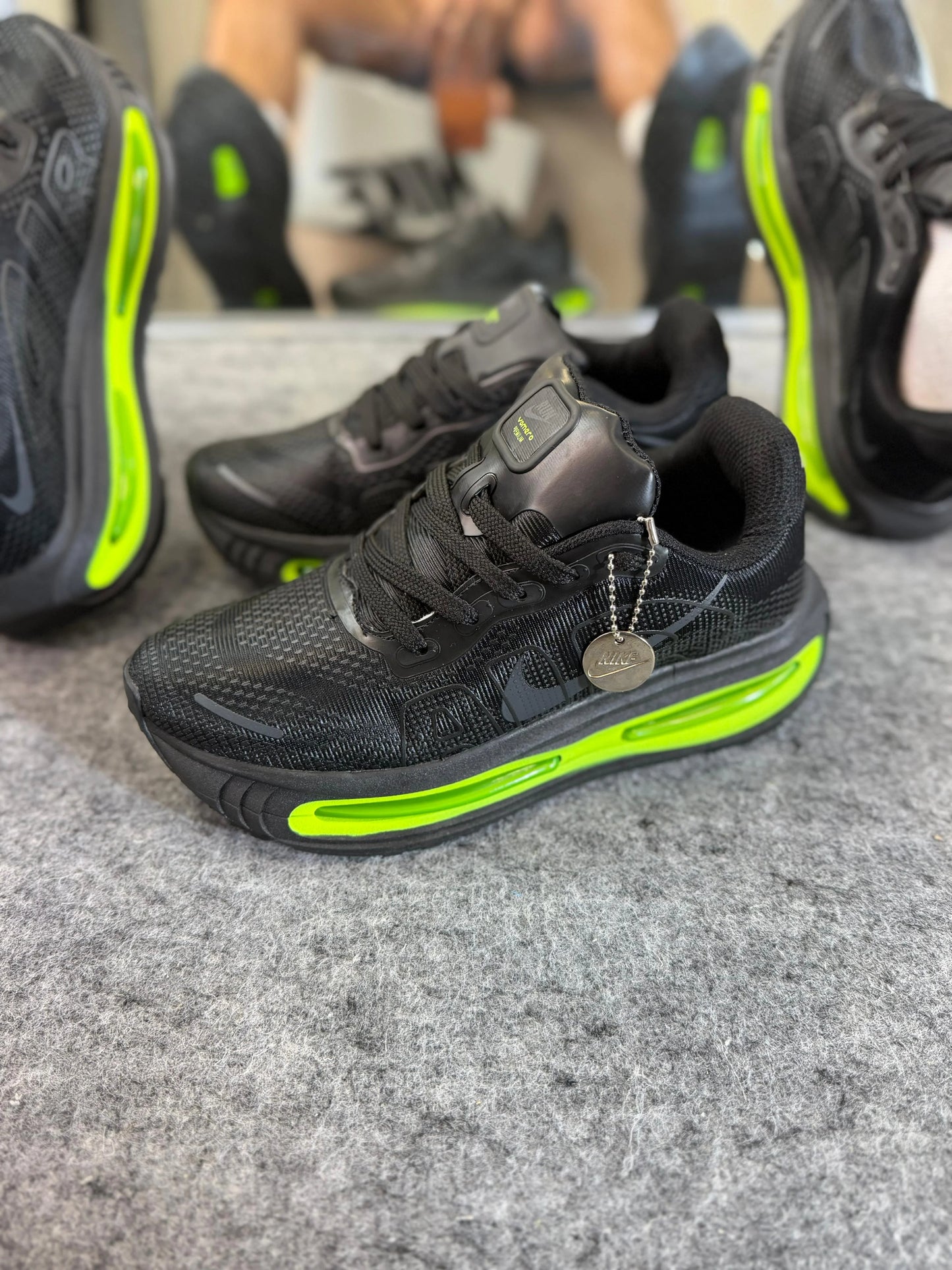 Tenis NK Vomero Premium - Preto Verde