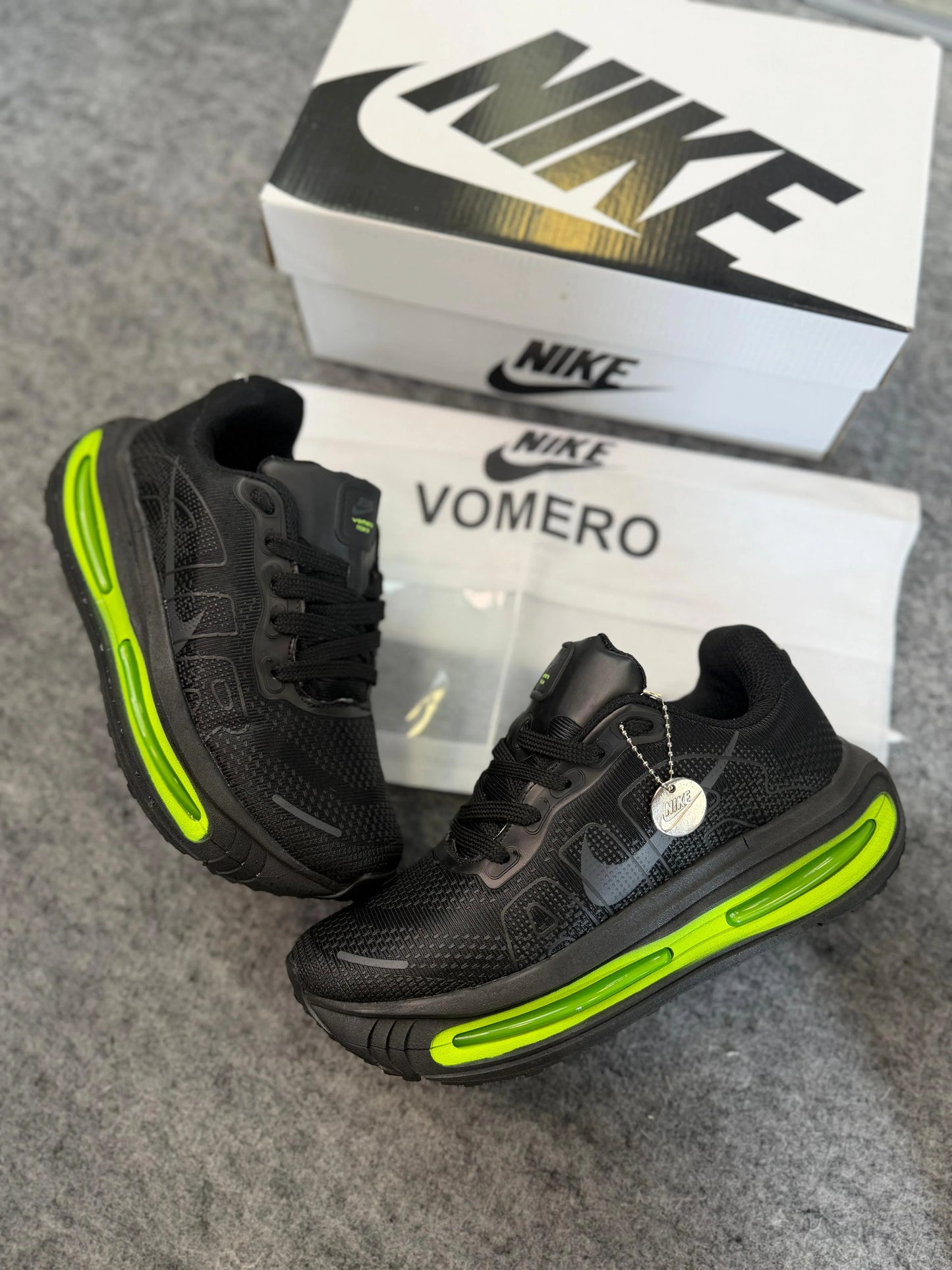 Tenis NK Vomero Premium - Preto Verde