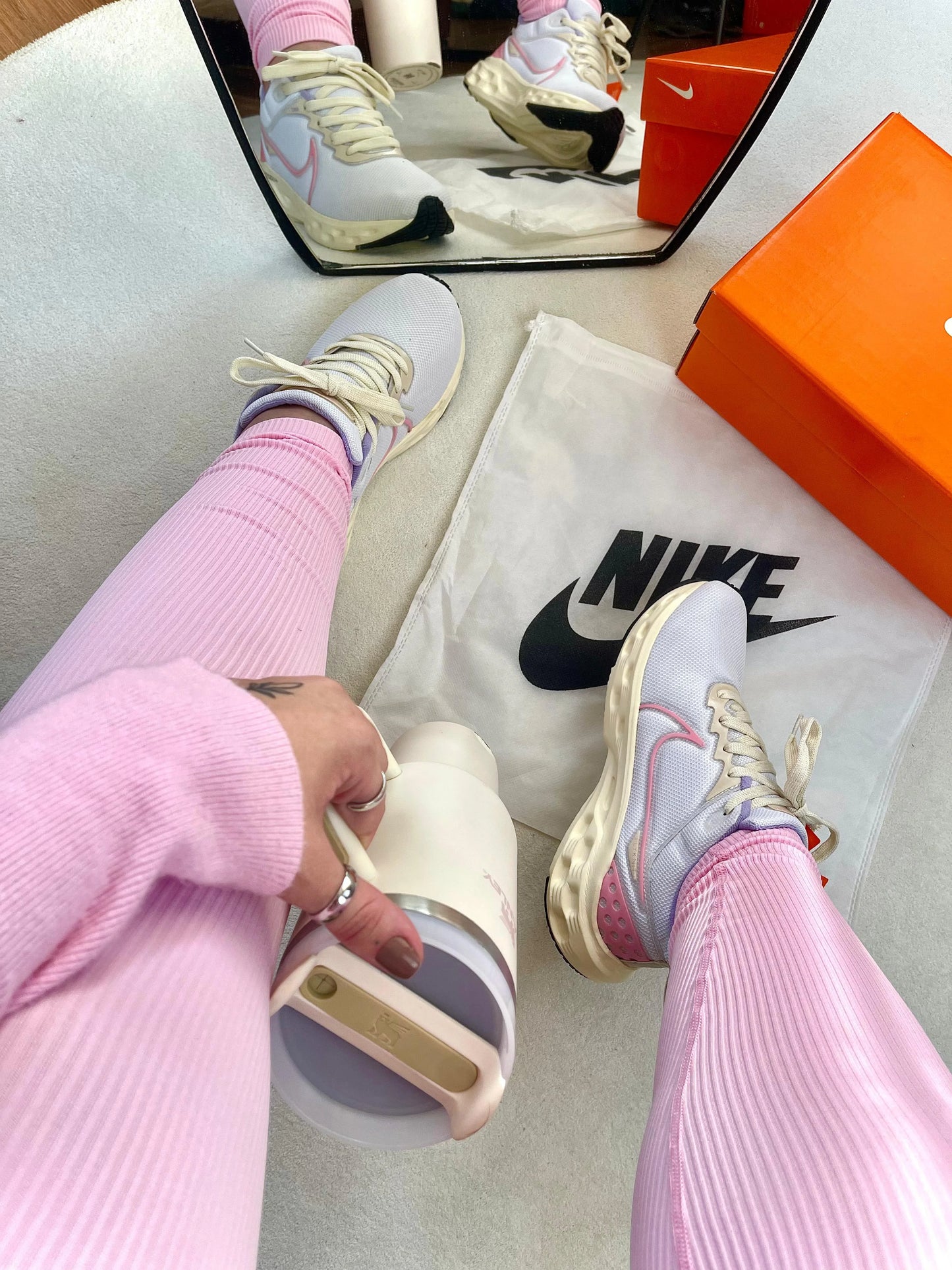 Tenis NK Zoom Flyknit - Branco Rosa