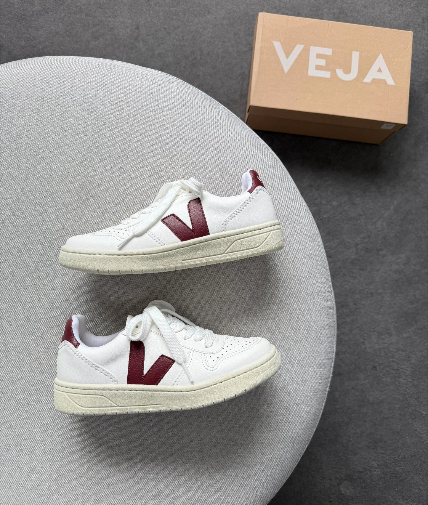 Tenis V10 - Branco Marsala