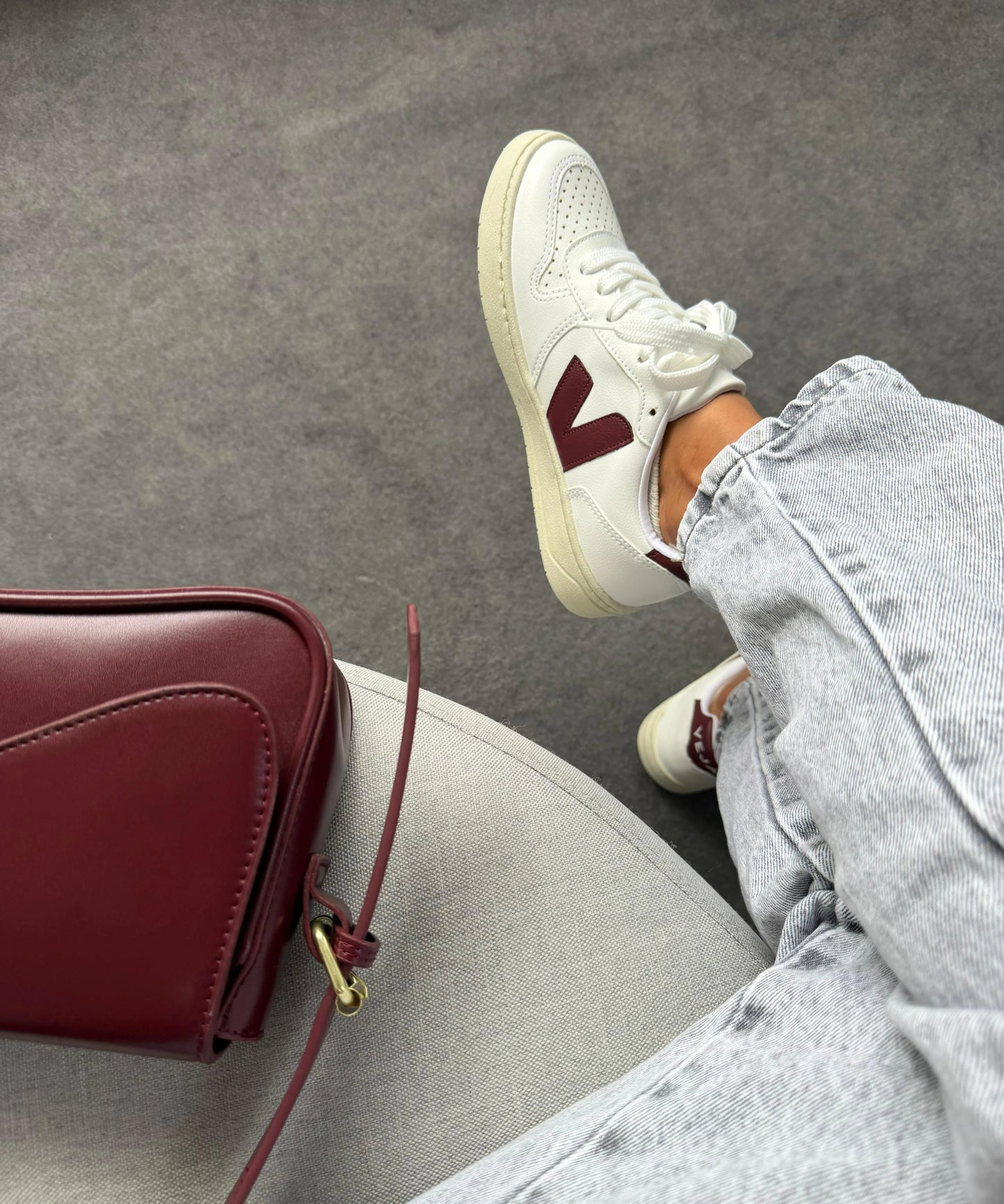 Tenis V10 - Branco Marsala