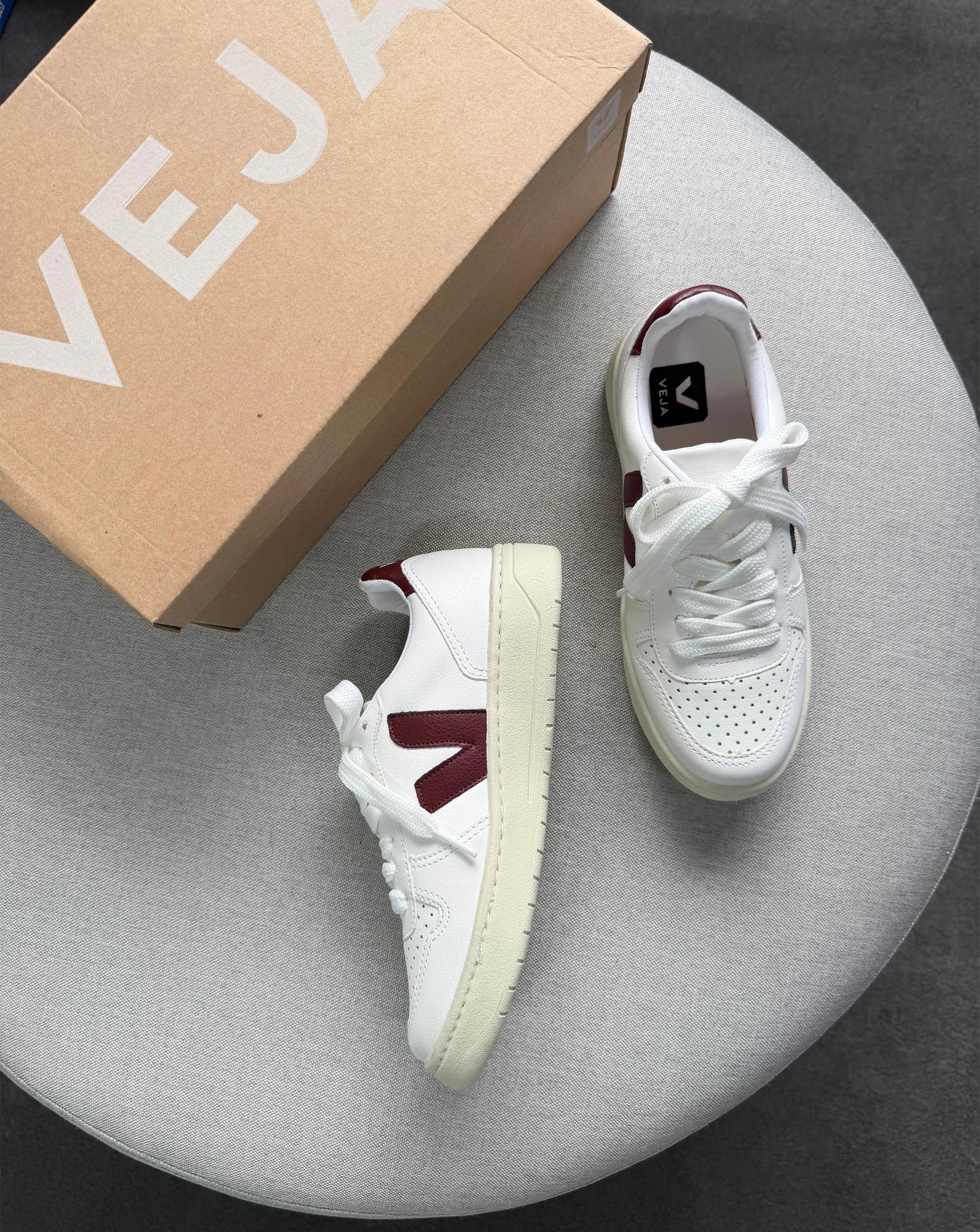 Tenis V10 - Branco Marsala