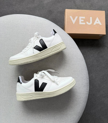 Tenis V10 - Branco Preto